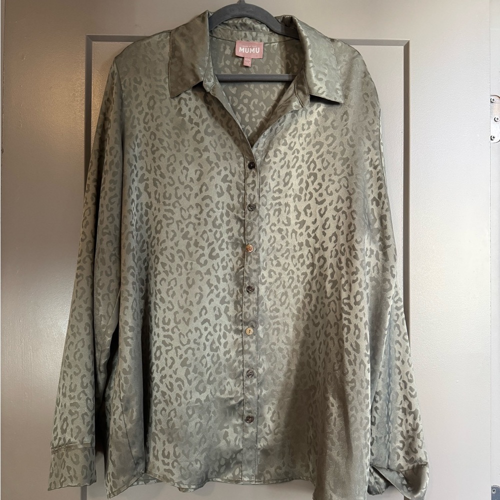 Mumu Smith Button Down